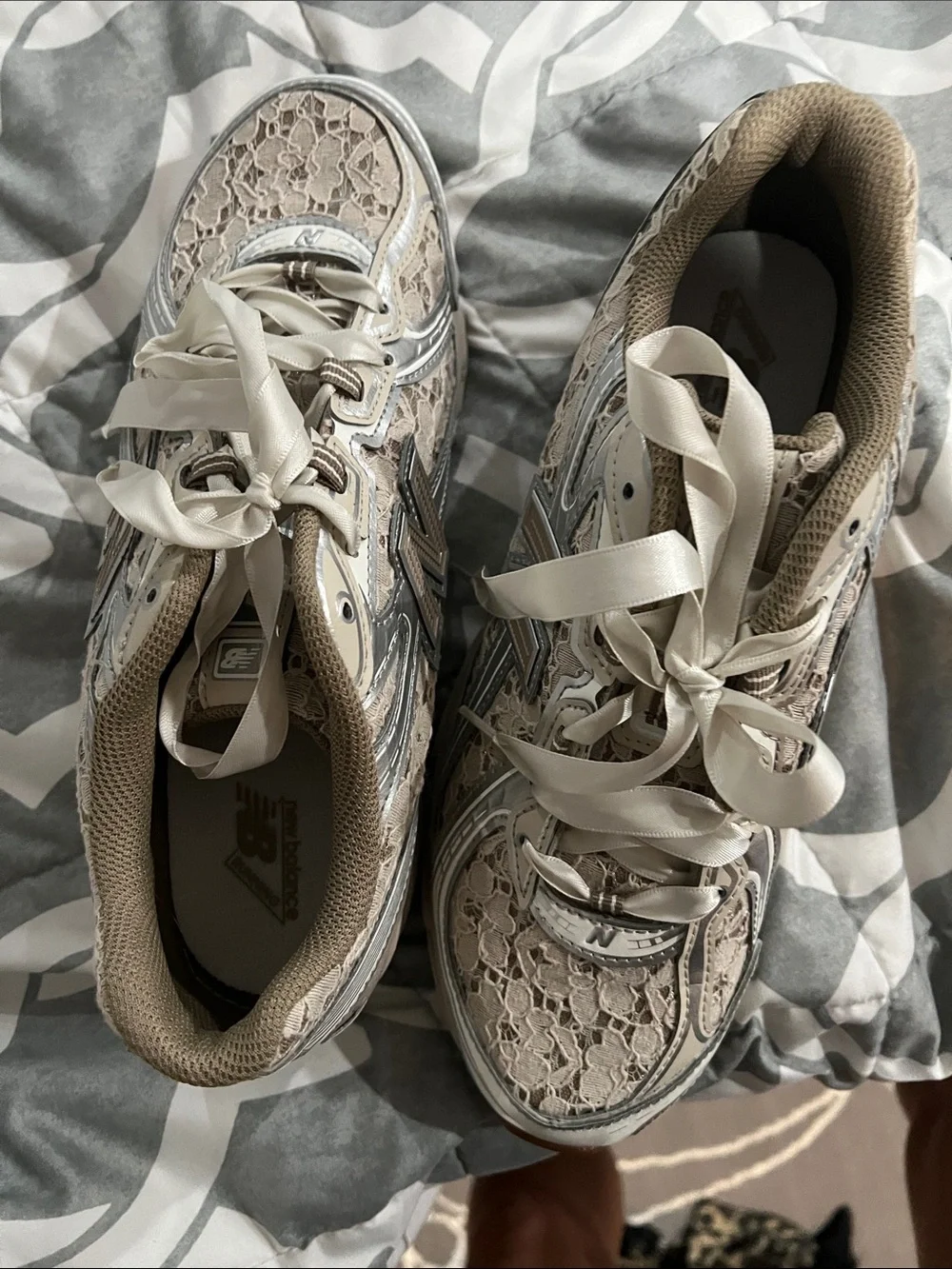 New balance 740 sneakers size 9 - Picture 2 of 4